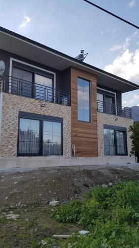 WhatsApp-Image-2025-03-26-at-17.49.53-1