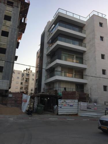 WhatsApp-Image-2025-03-26-at-17.50.05-1