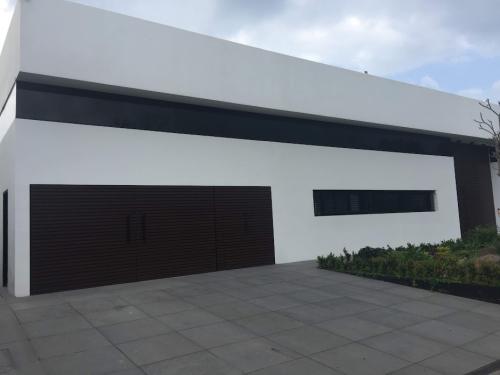 WhatsApp-Image-2025-03-26-at-17.50.06